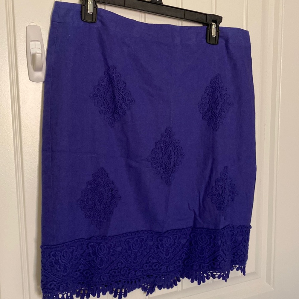 426) Ann Taylor Loft Women’s Size 10 Purple Skirt